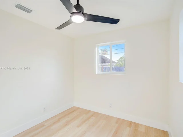 4130 NW 12th Ter, Oakland Park FL 33309