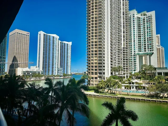 495 Brickell Ave # 520, Miami FL 33131