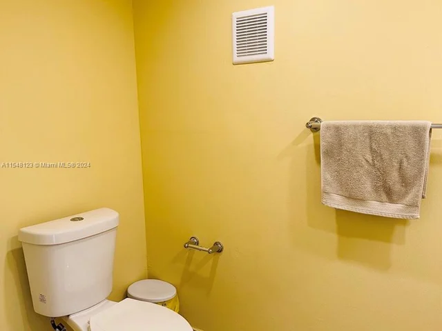 9365 Fontainebleau Blvd # E236, Miami FL 33172