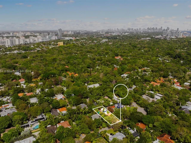 4131 El Prado Blvd, Miami FL 33133