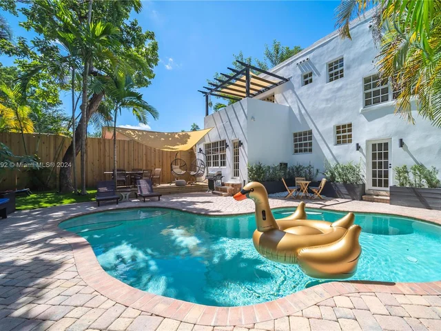 5947 NE 4th Ct, Miami FL 33137