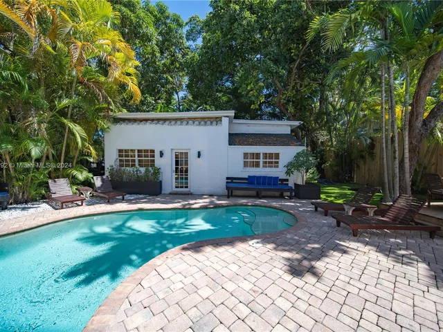 5947 NE 4th Ct, Miami FL 33137