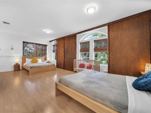 5947 NE 4th Ct, Miami FL 33137