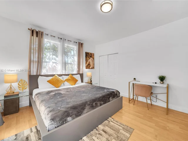 5947 NE 4th Ct, Miami FL 33137