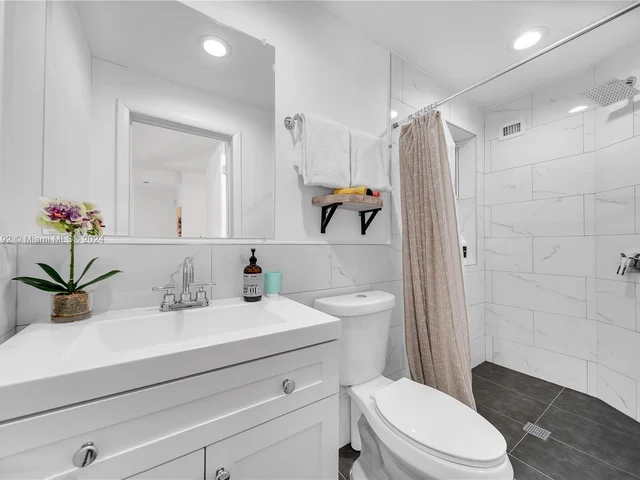 5947 NE 4th Ct, Miami FL 33137