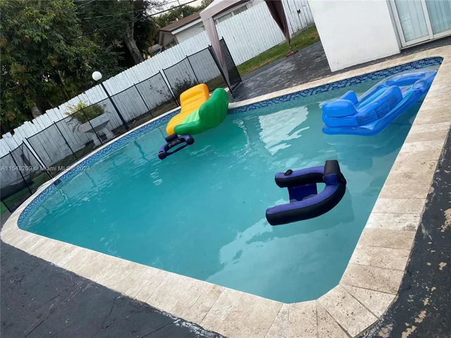 2900 N 58th Ave, Hollywood FL 33021