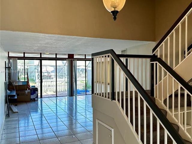 11265 NW 15th Pl, Pembroke Pines FL 33026