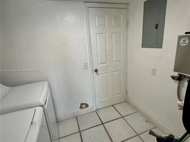 11265 NW 15th Pl, Pembroke Pines FL 33026