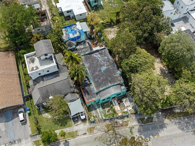 44 NW 46th St, Miami FL 33127