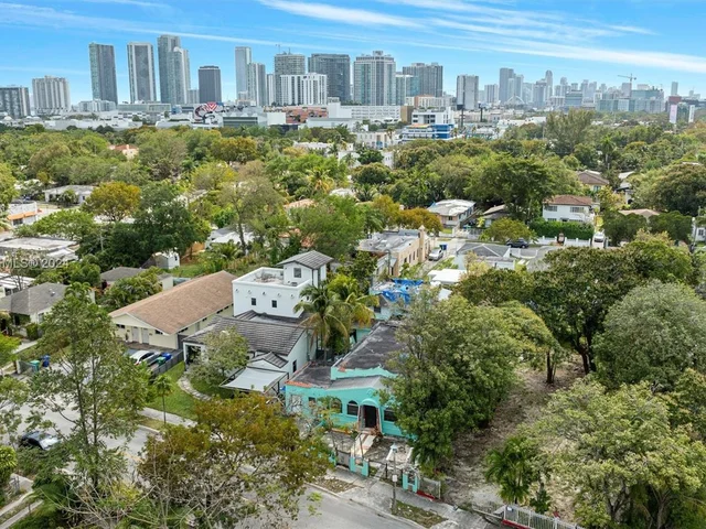 44 NW 46th St, Miami FL 33127