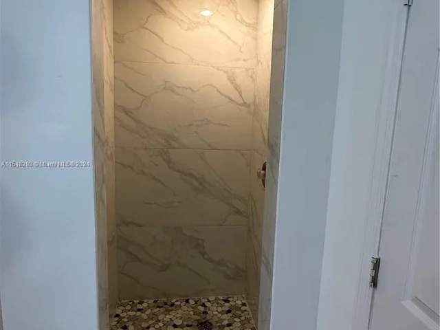 417 NW 14th Way, Fort Lauderdale FL 33311