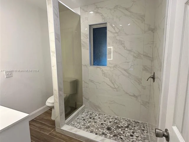 417 NW 14th Way, Fort Lauderdale FL 33311