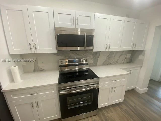 417 NW 14th Way, Fort Lauderdale FL 33311