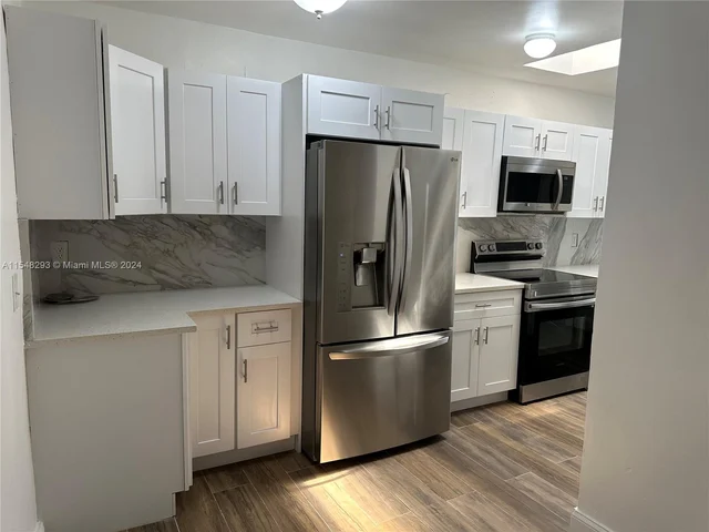 417 NW 14th Way, Fort Lauderdale FL 33311