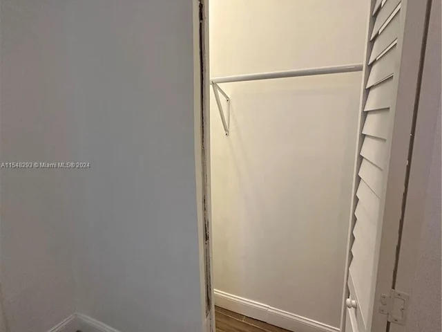 417 NW 14th Way, Fort Lauderdale FL 33311