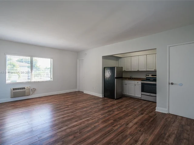 460 NE 82nd Ter # 8, Miami FL 33138