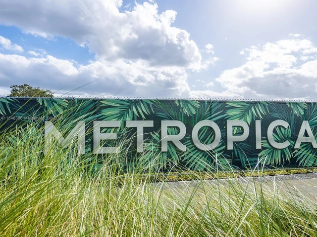 2000 Metropica Way # 2007, Sunrise FL 33323