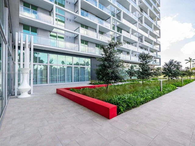 2000 Metropica Way # 2007, Sunrise FL 33323