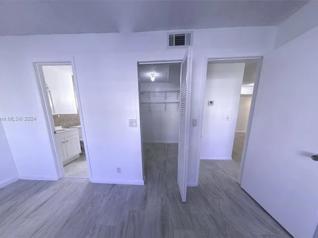 8630 SW 3rd St # 101, Pembroke Pines FL 33025