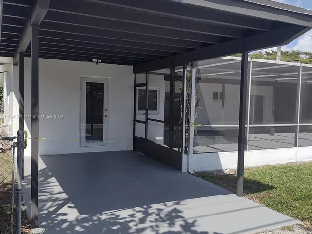 1326 Arthur St, Hollywood FL 33019