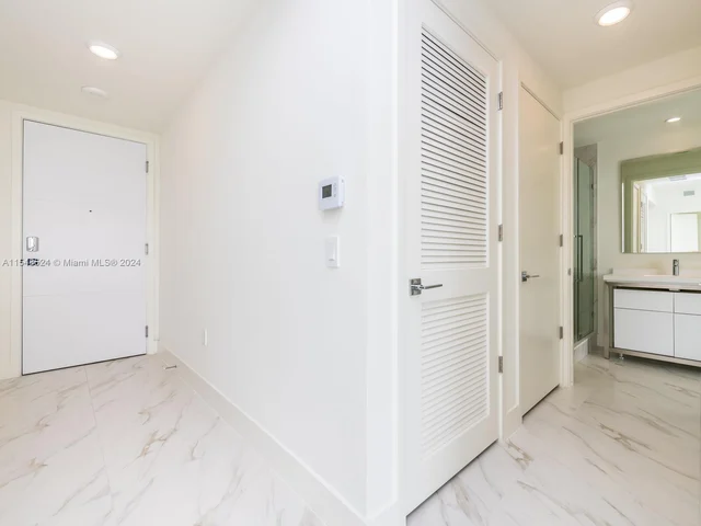 2000 Metropica Way # 2007, Sunrise FL 33323