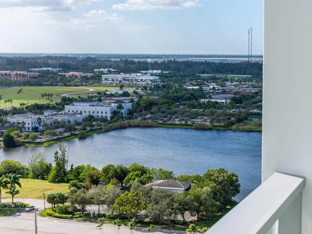 2000 Metropica Way # 2007, Sunrise FL 33323