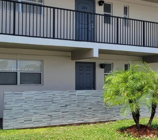 8010 N Colony Cir N # 104, Tamarac FL 33321