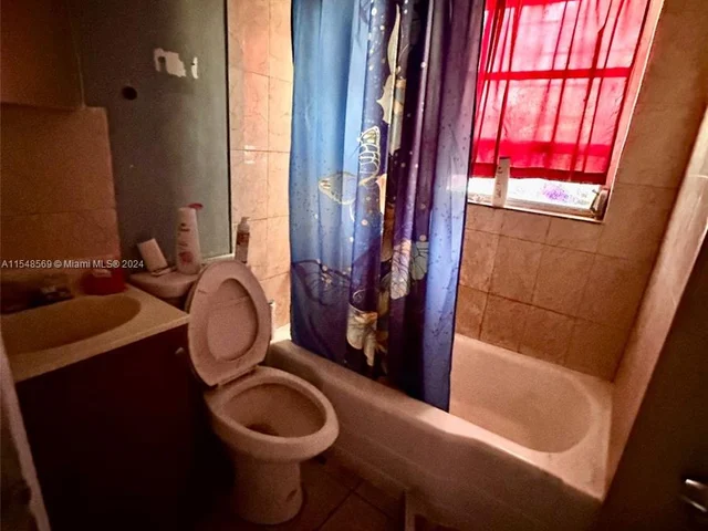 2210 NW 154th St, Miami Gardens FL 33054