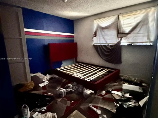 2210 NW 154th St, Miami Gardens FL 33054