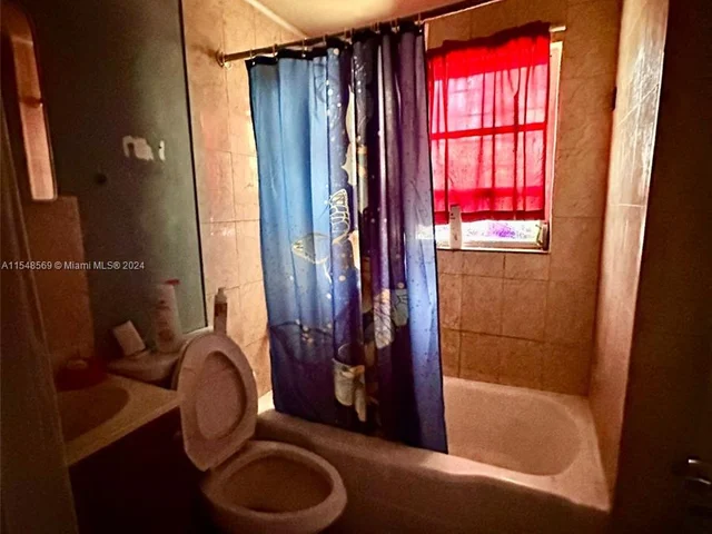 2210 NW 154th St, Miami Gardens FL 33054