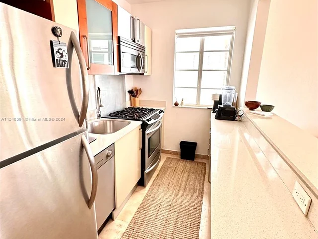 3915 N Meridian Ave # 206, Miami Beach FL 33140
