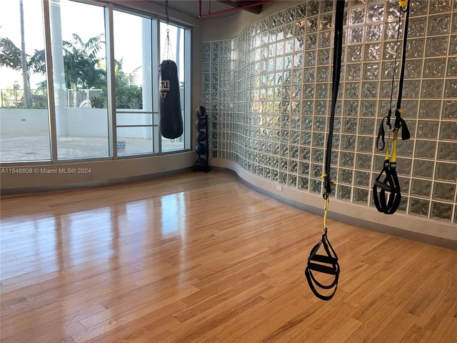 3029 NE 188 St # 612, Aventura FL 33180