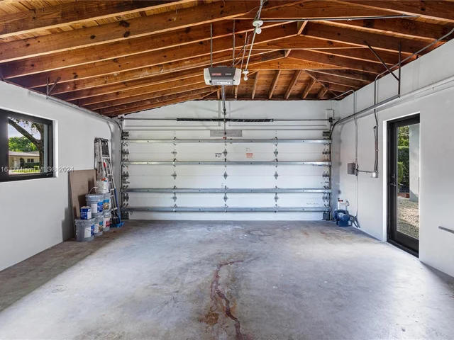 1519 Robbia Ave, Coral Gables FL 33146