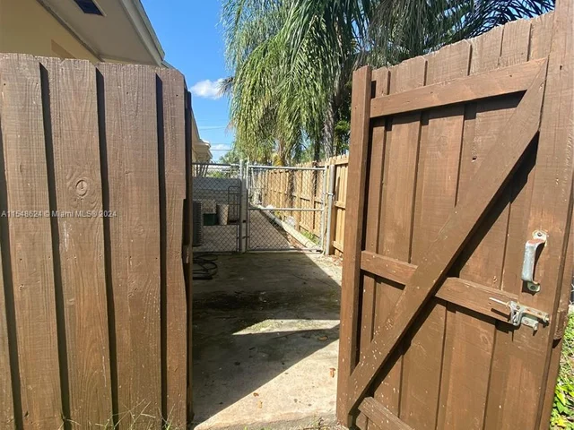 17225 SW 302nd St, Homestead FL 33030