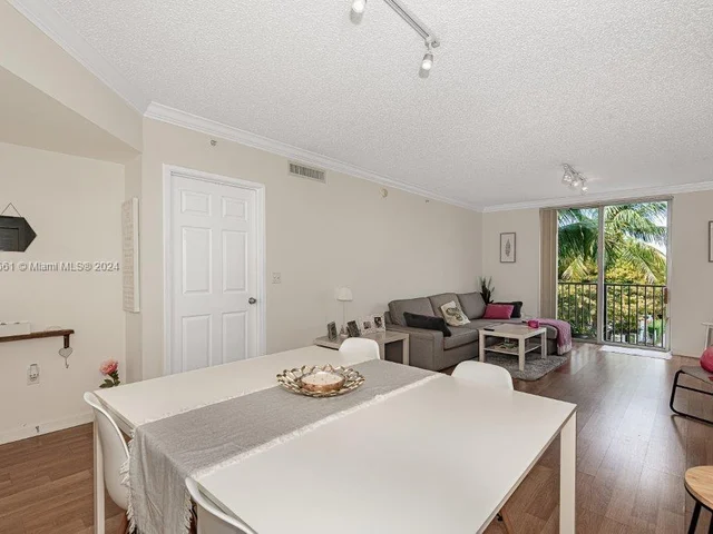 1900 Van Buren St # 408B, Hollywood FL 33020