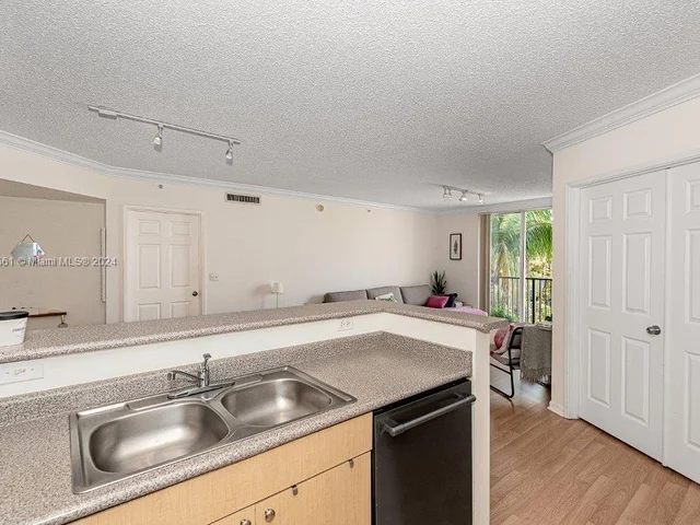 1900 Van Buren St # 408B, Hollywood FL 33020