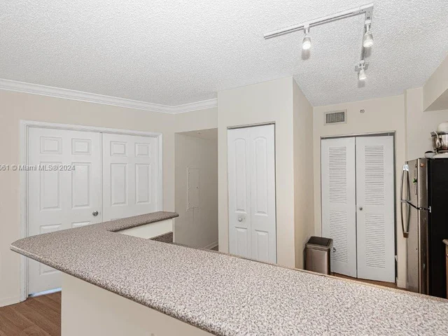 1900 Van Buren St # 408B, Hollywood FL 33020