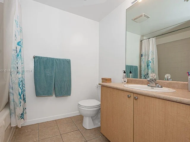 1900 Van Buren St # 408B, Hollywood FL 33020