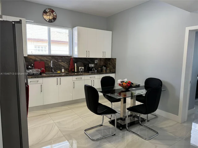 6465 SW 33rd St, Miami FL 33155