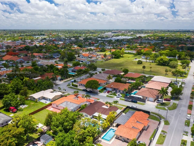 3415 SW 108th Ct, Miami FL 33165