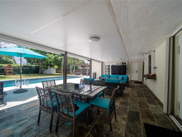 3415 SW 108th Ct, Miami FL 33165