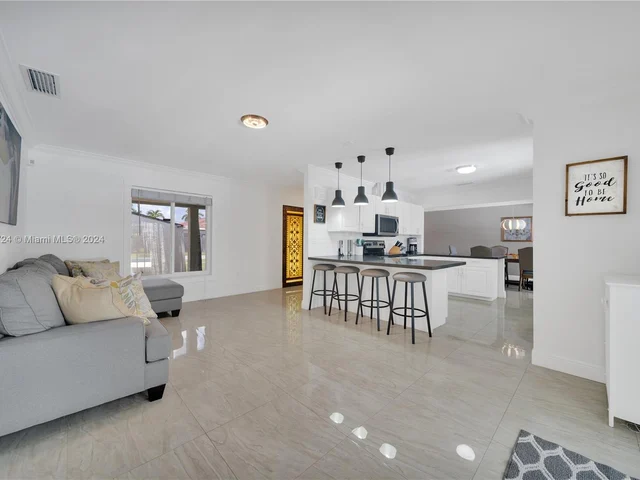 3415 SW 108th Ct, Miami FL 33165