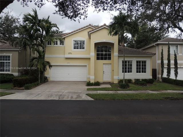 10813 NW 53rd Ln, Doral FL 33178