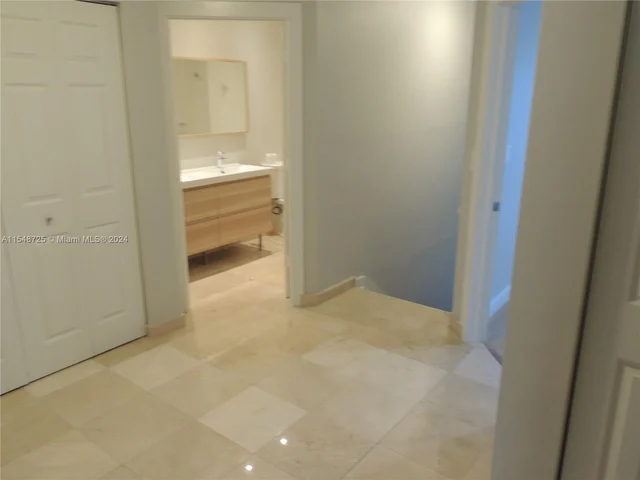 10813 NW 53rd Ln, Doral FL 33178