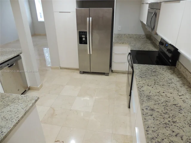 10813 NW 53rd Ln, Doral FL 33178