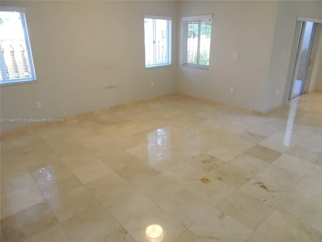 10813 NW 53rd Ln, Doral FL 33178