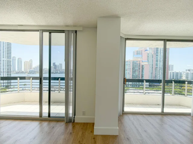 3400 NE 192nd St # 1404, Aventura FL 33180