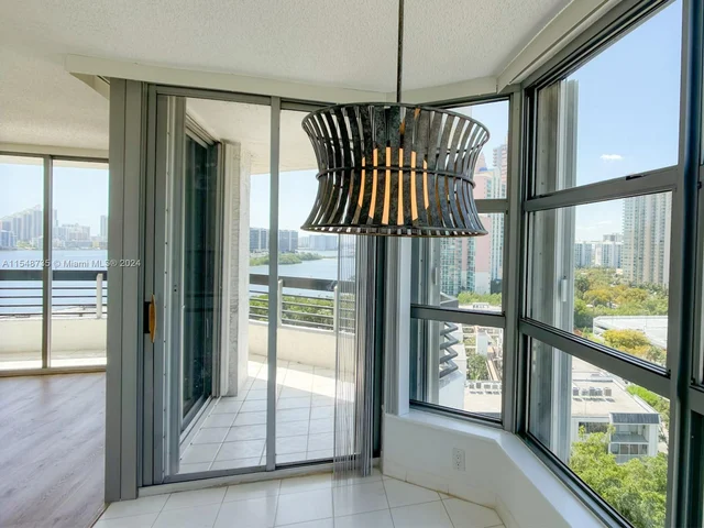 3400 NE 192nd St # 1404, Aventura FL 33180