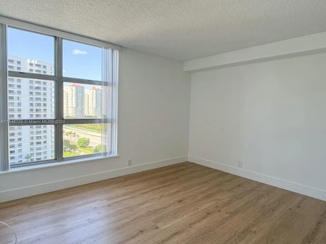 3400 NE 192nd St # 1404, Aventura FL 33180