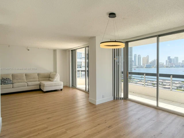 3400 NE 192nd St # 1404, Aventura FL 33180